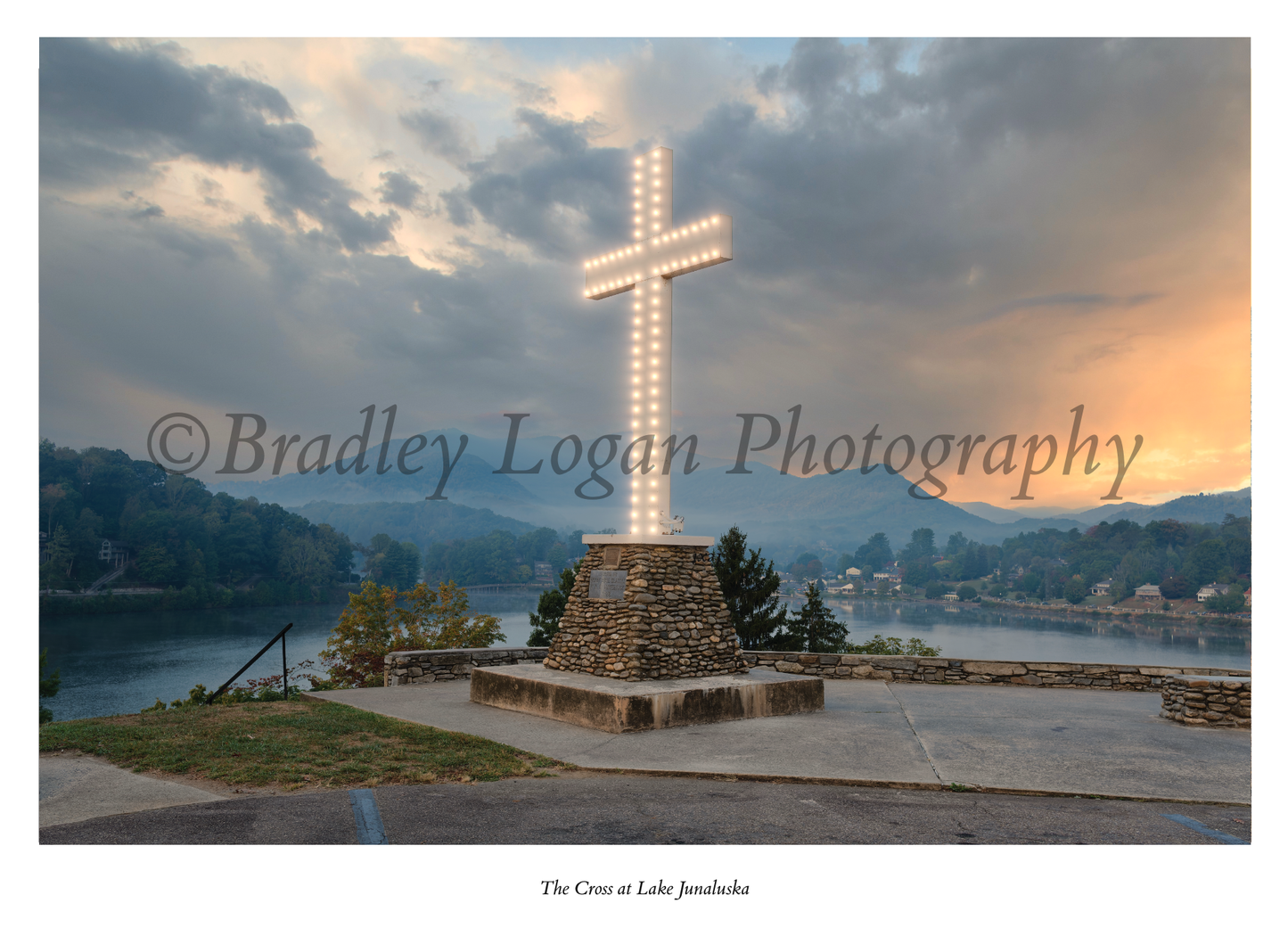 The Cross at Lake Junaluska Greeting Cards Box of 8